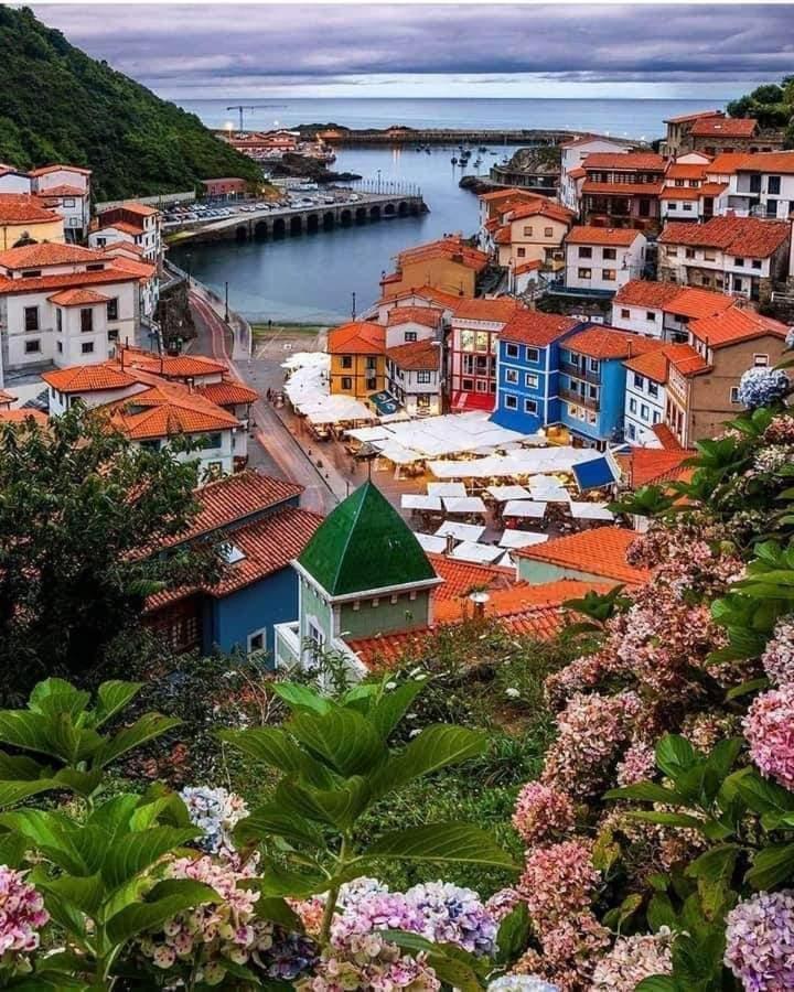 Apartamentos Urbanin I Plaza Ayuntamiento Cudillero Exterior foto